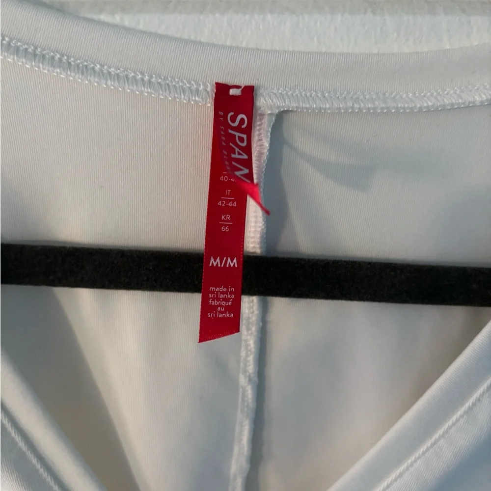 Spanx White Sleeveless V-Neck bodysuit - Picture 3 of 4